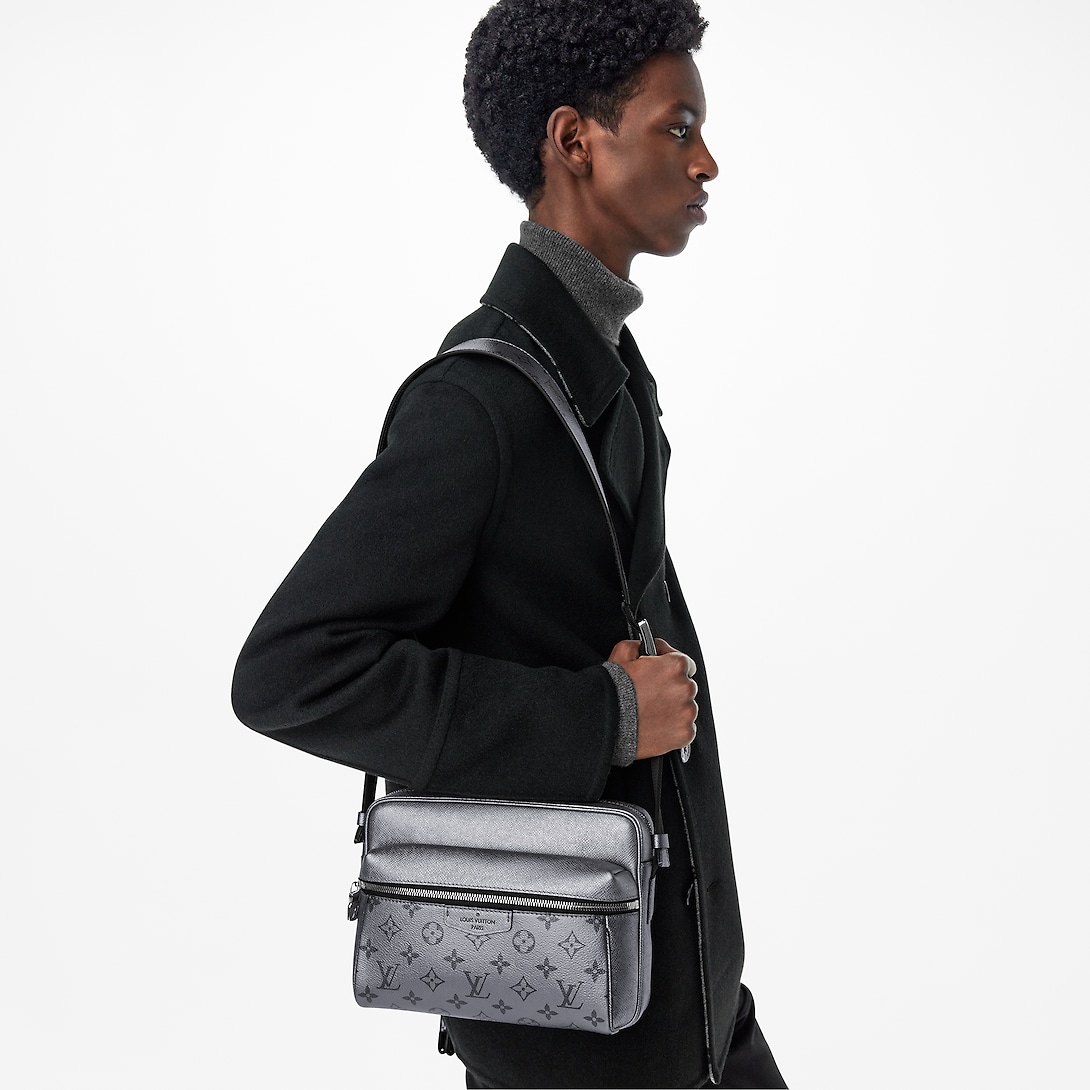 Outdoor Messenger