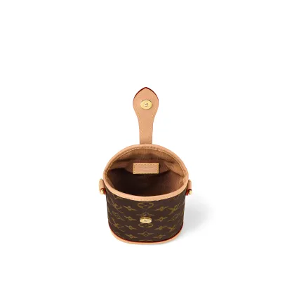 Fold Me Pouch M80874