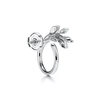 Victoria庐 Diamond Vine Circle Earrings in Platinum
