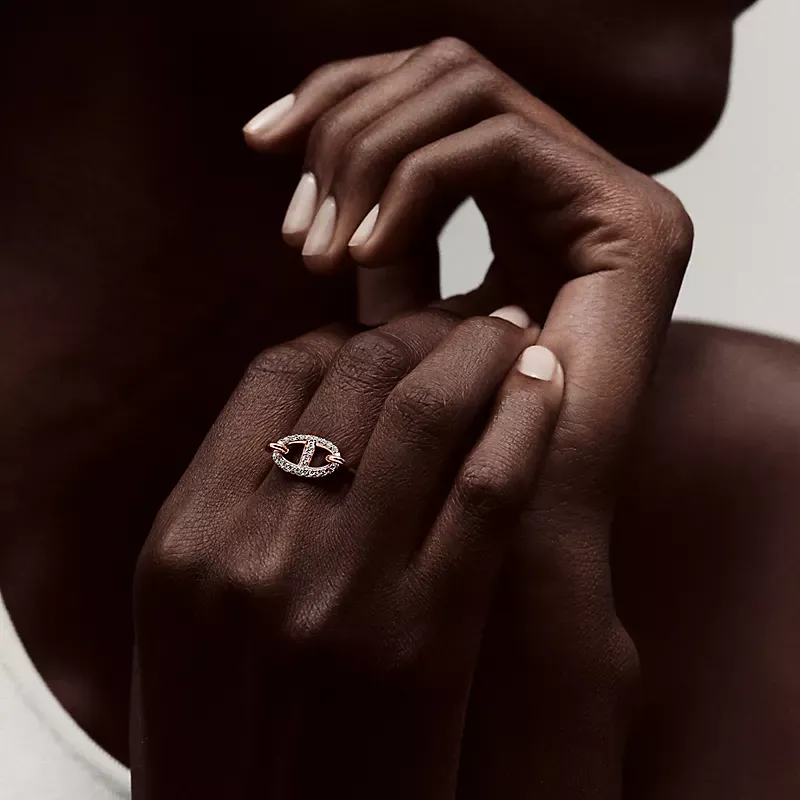 Farandole ring
