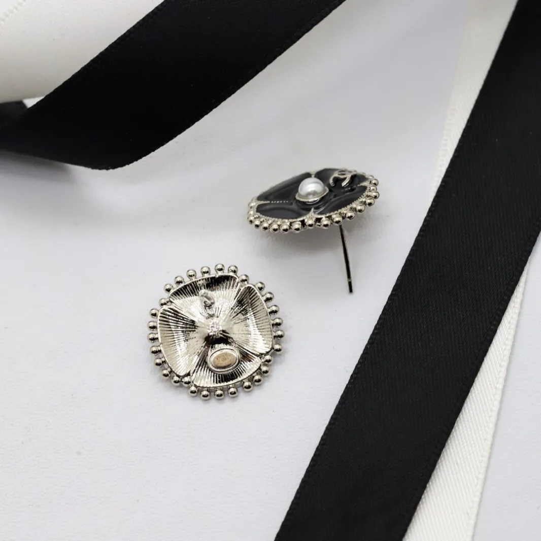 CCE165 CC earring