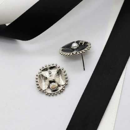 CCE165 CC earring