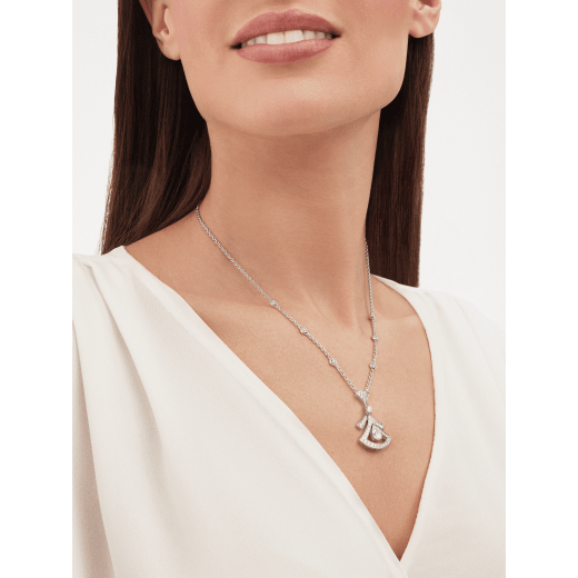 DIVAS DREAM NECKLACE