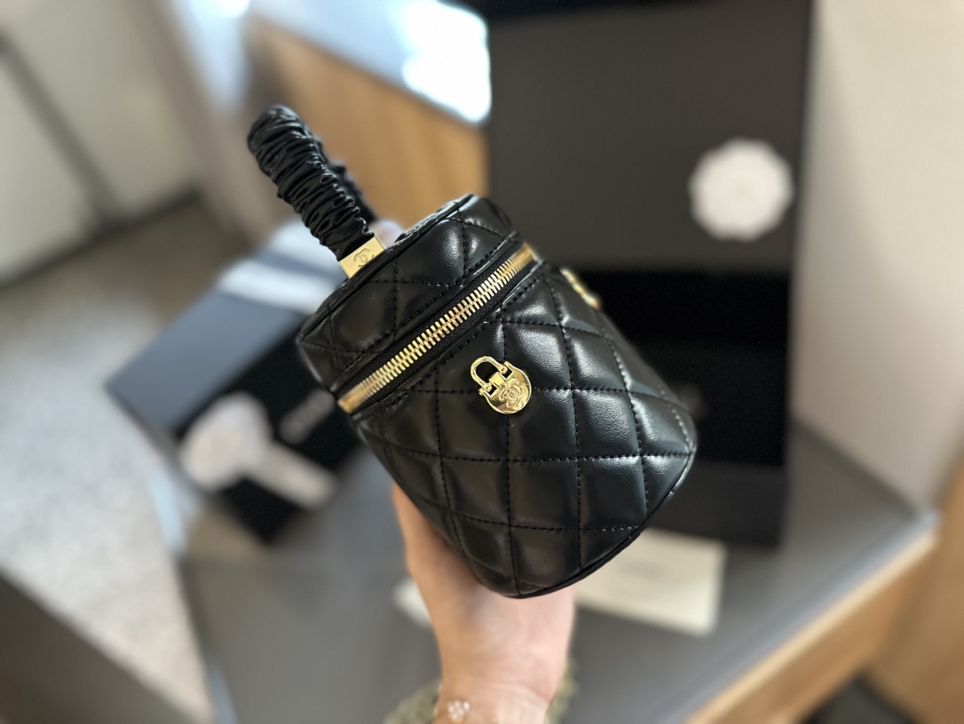 Vanity Case with Chain Quilted Lambskin Mini