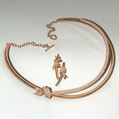 Knot Earrings in Rose Gold with Diamonds