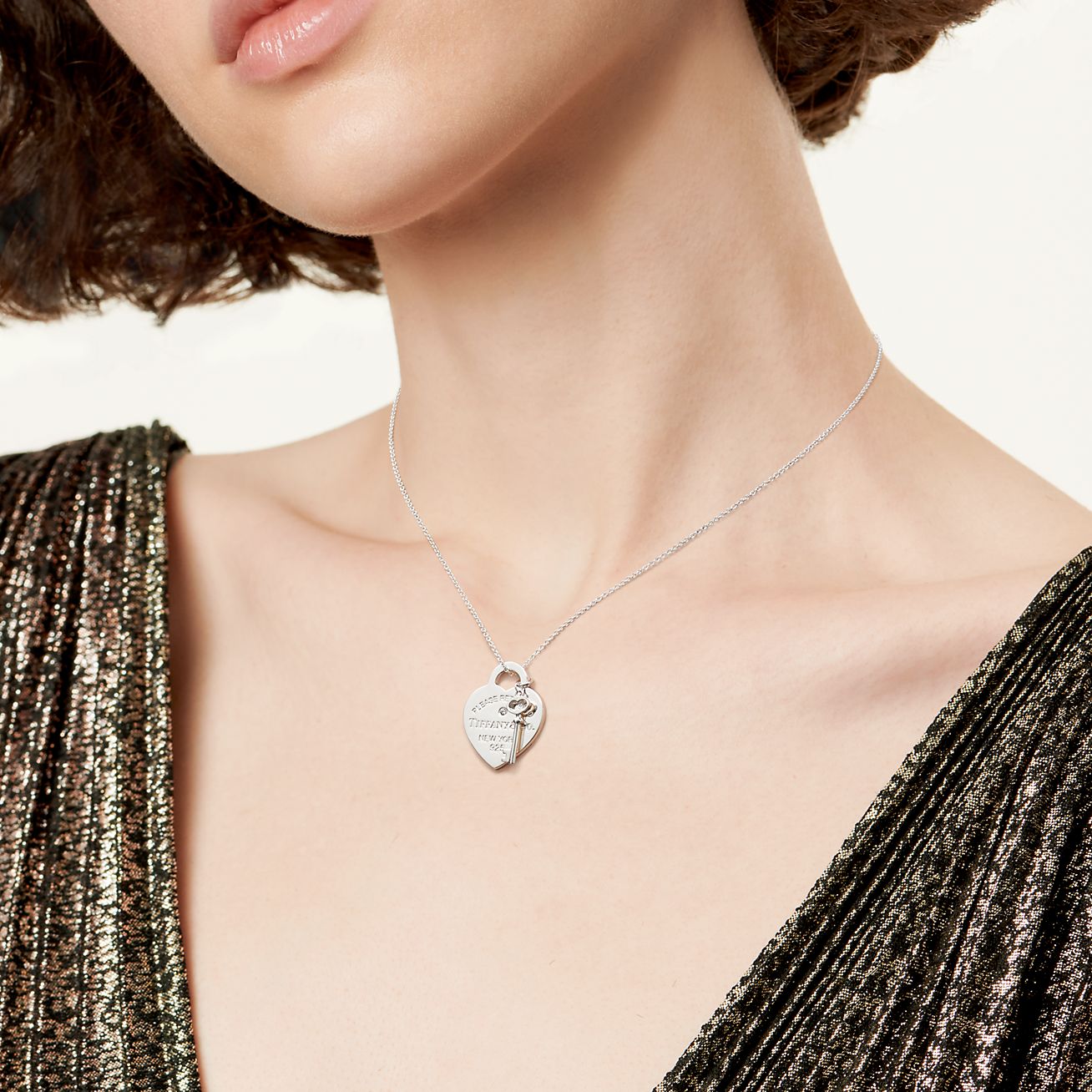Return to 庐 Heart Tag and Key Necklace in Sterling Silver with a Diamond, Medium