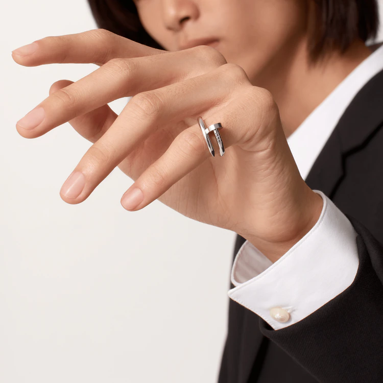 JUSTE UN CLOU RING