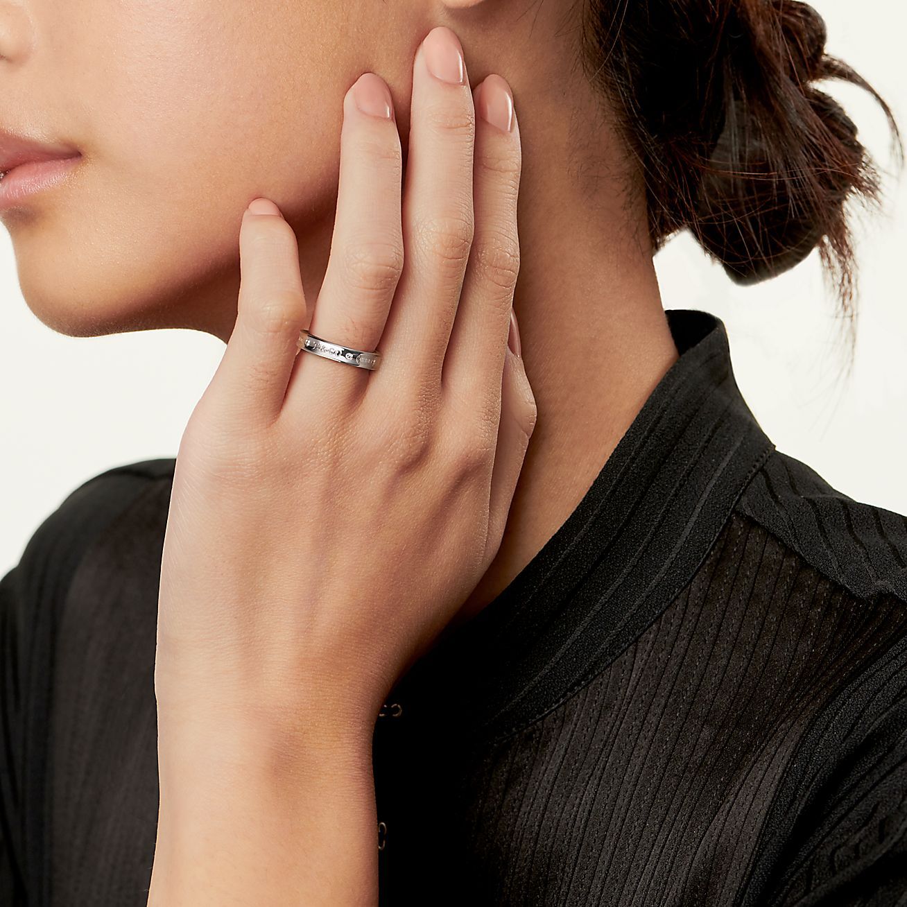 1837庐 Ring in White Gold with Diamonds, Narrow