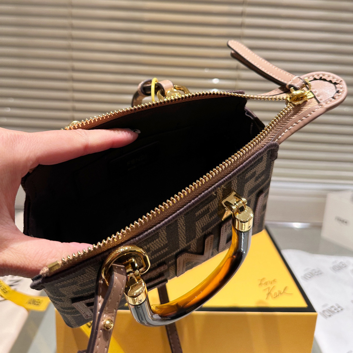 By The Way Mini  Z12