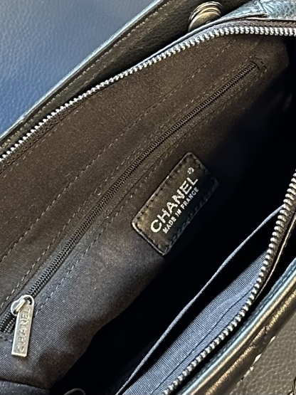 Calfskin Quilted Small Casual Riviera Zip Shoulder Bag Black