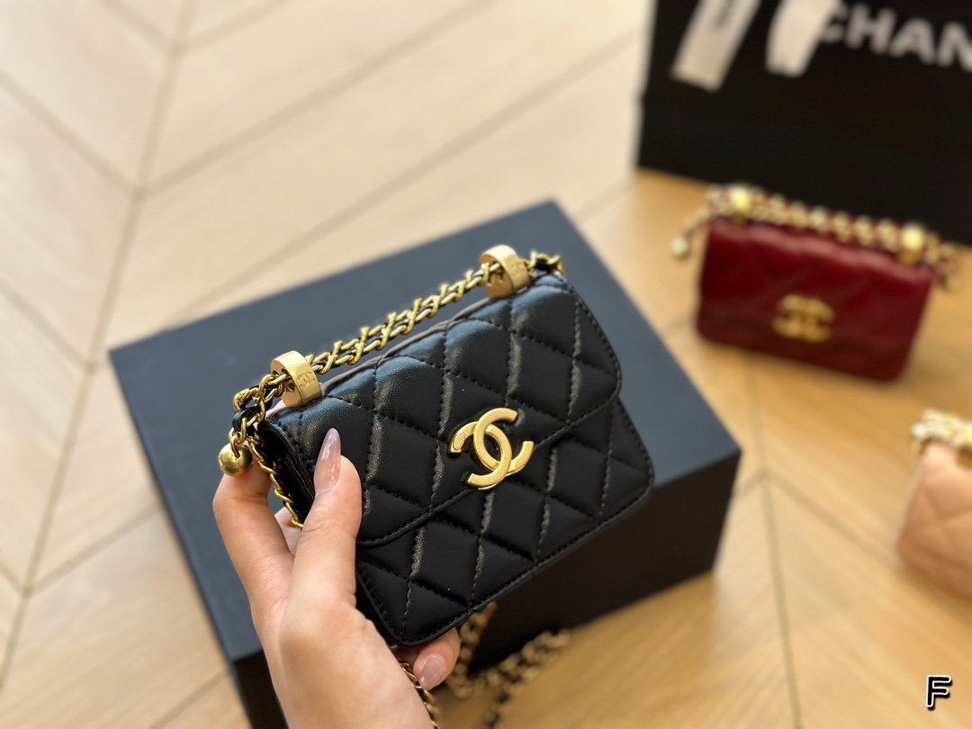 Clutch with Chain