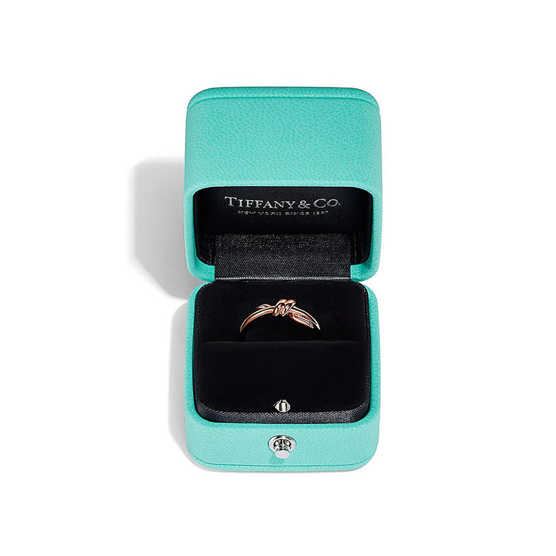 Knot Ring in Rose Gold