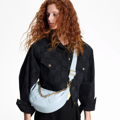 Over The Moon M59825