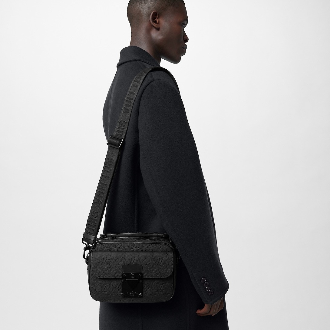 S Lock Messenger