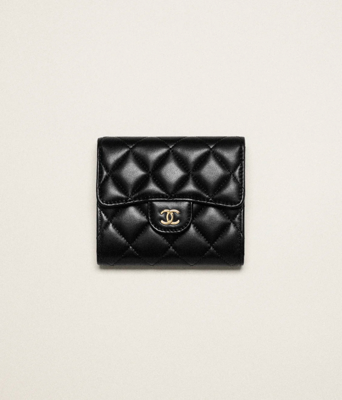 CLASSIC SMALL FLAP WALLET