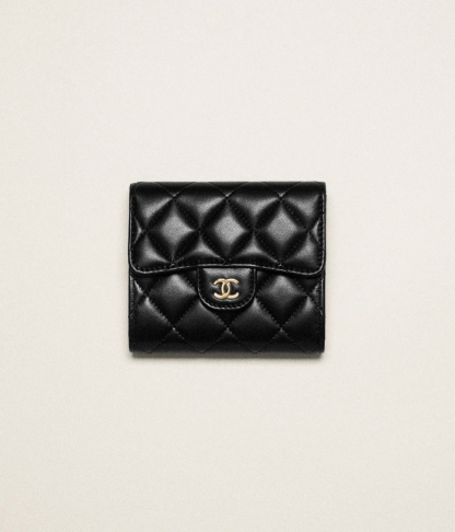 CLASSIC SMALL FLAP WALLET