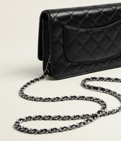 CLASSIC WALLET ON CHAIN