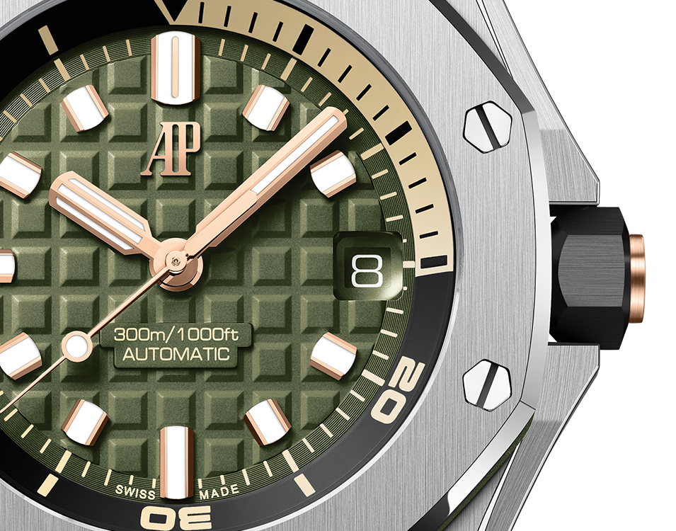 ROYAL OAK OFFSHORE DIVER Ref. 15720ST.OO.A052CA.01