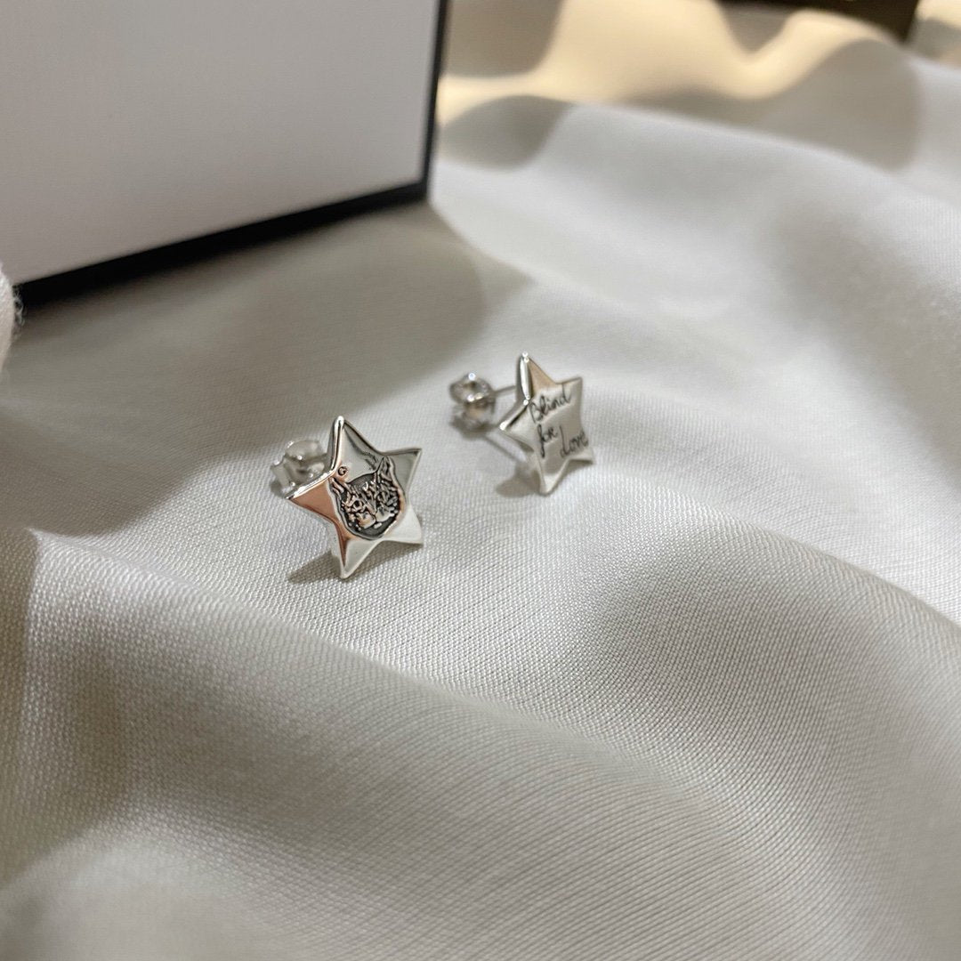 SILVER BLIND FOR LOVE STAR EARRINGS