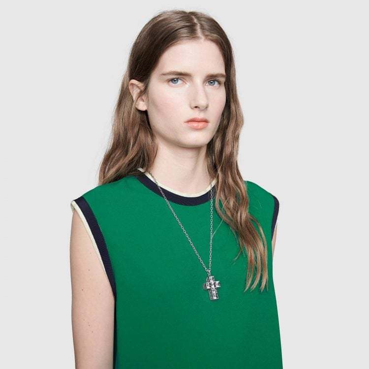 NECKLACE WITH G QUADRO