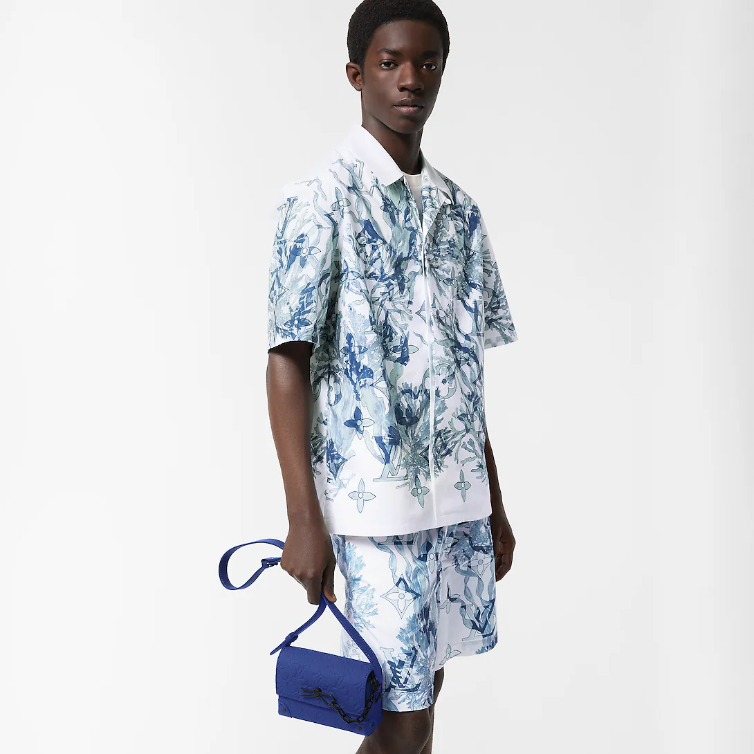 Steamer Wearable Wallet M82571