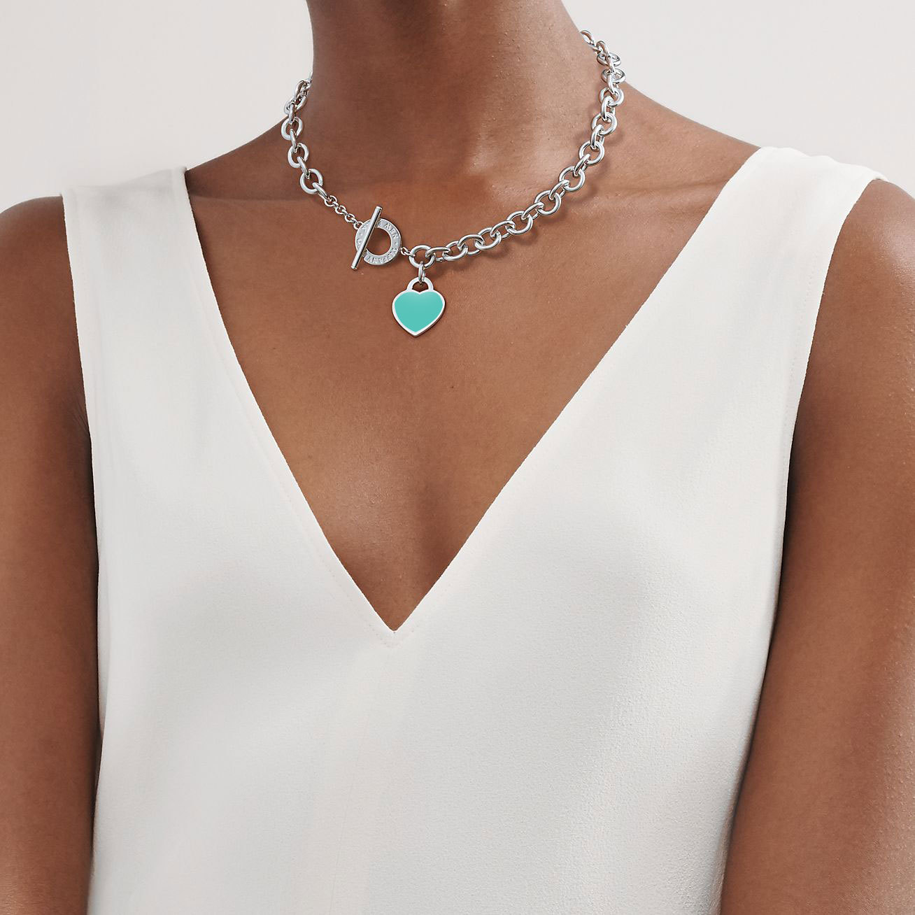 Return to 庐 Heart Tag Toggle Blue Necklace in Silver