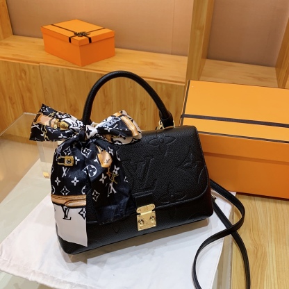 Monogram M45976 Madeleine