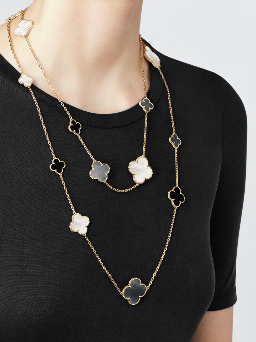 Magic Alhambra long necklace, 16 motifs