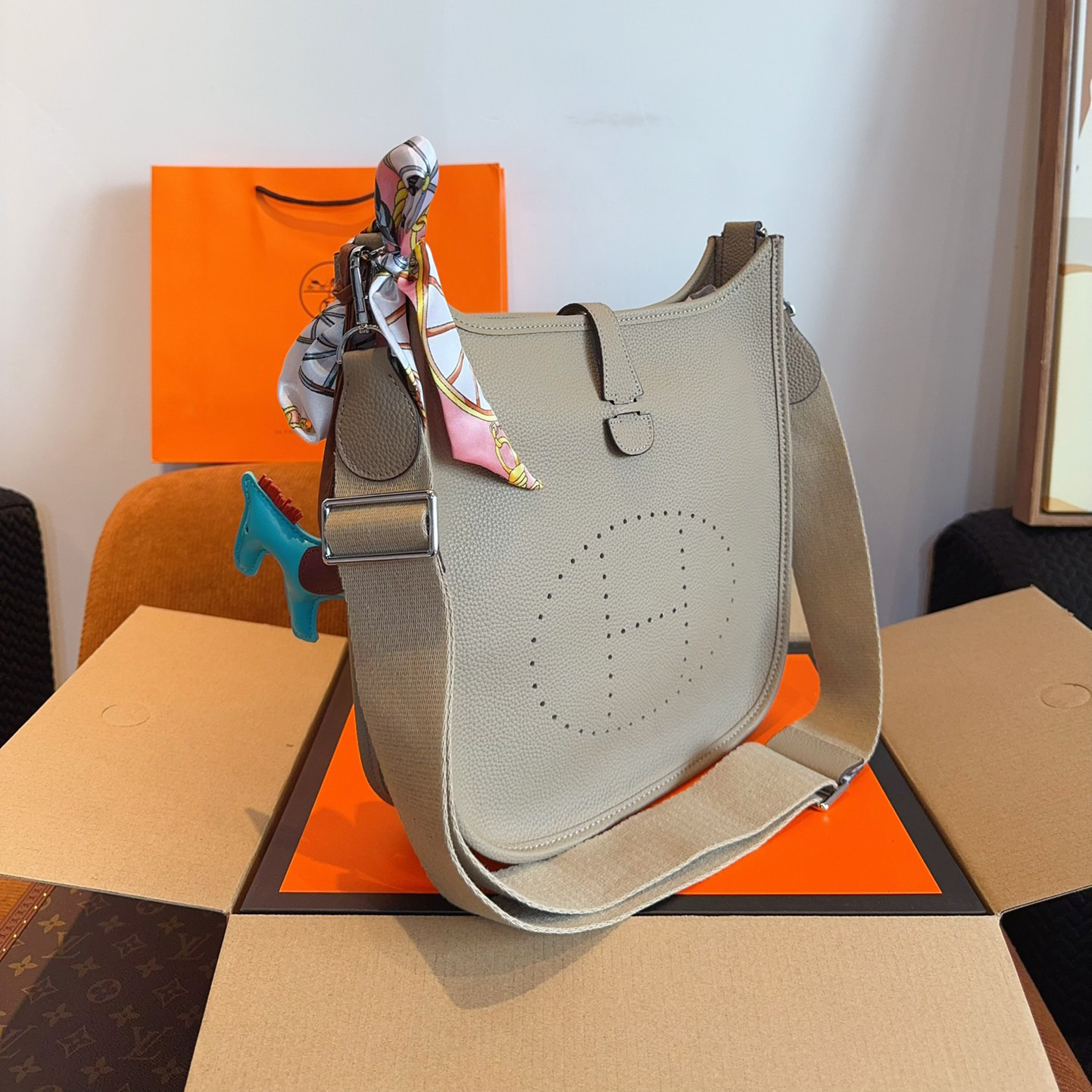 Evelyne  28 bag