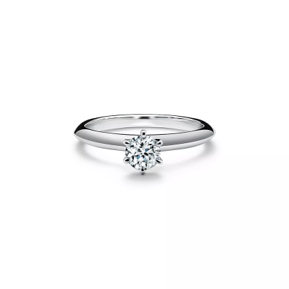 The 庐 Setting Engagement Ring in Platinum