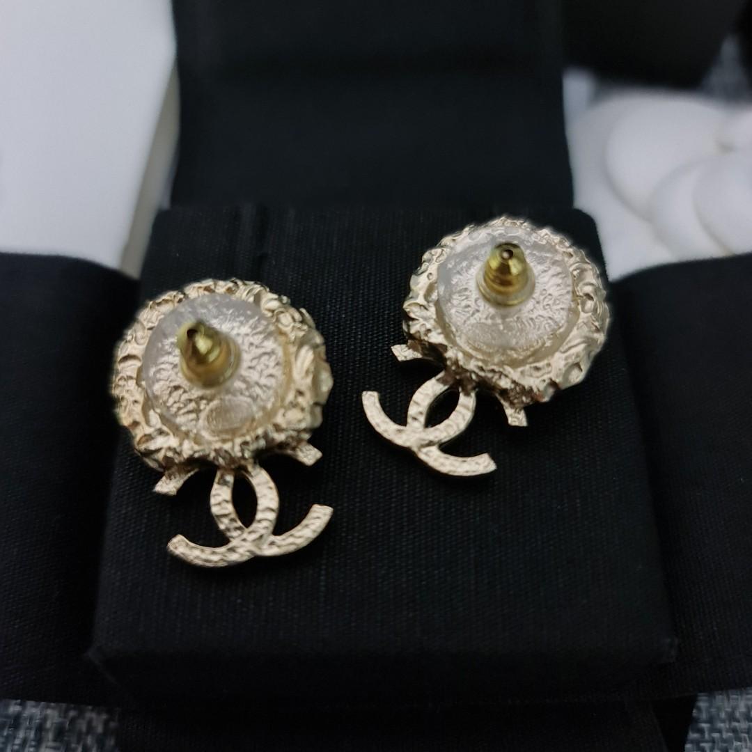 Gold Pearly White & Crystal CC Earrings
