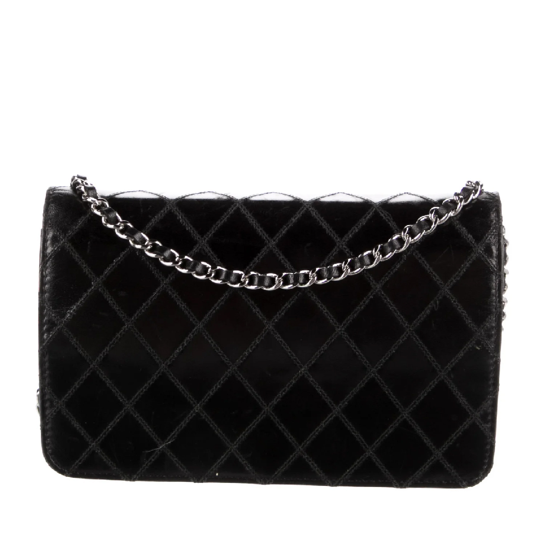 Diamond Quilt Wallet On Chain