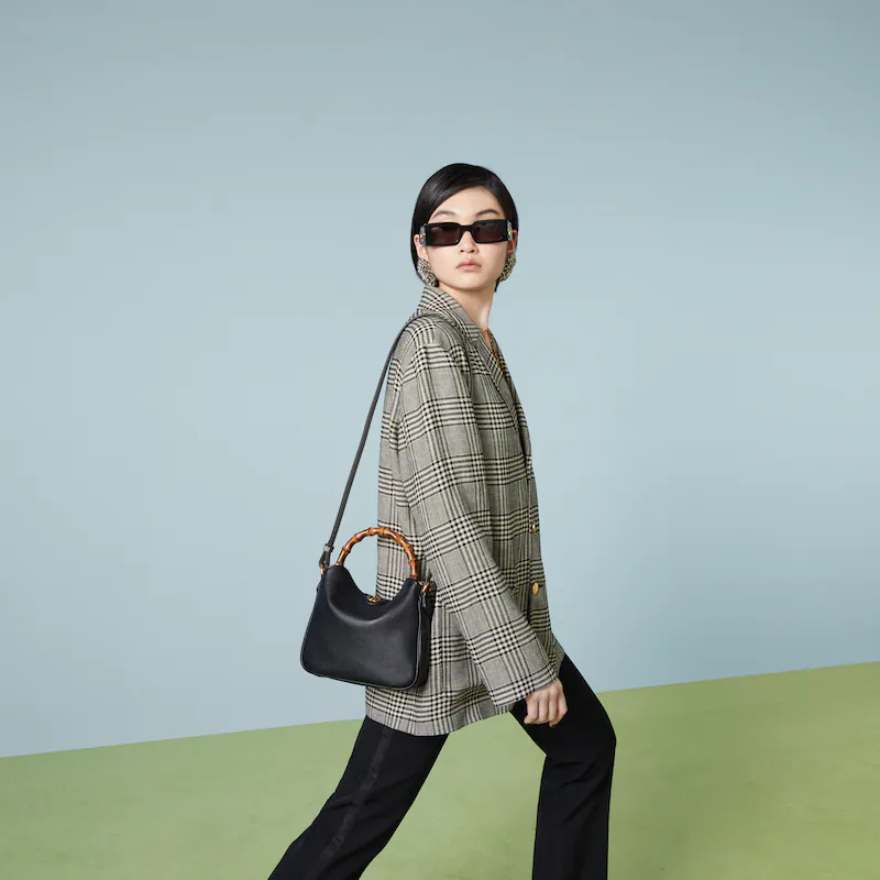 DIANA SMALL SHOULDER BAG