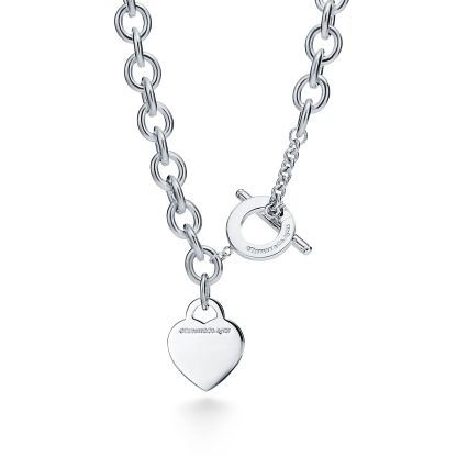 Return to 庐 Heart Tag Toggle Necklace in Silver