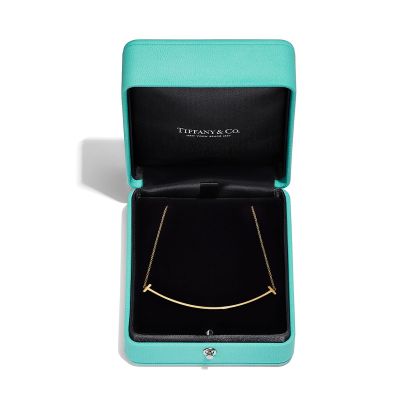T Smile Pendant in Yellow Gold, Large