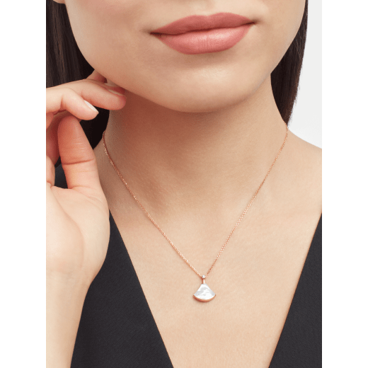 DIVAS DREAM NECKLACE