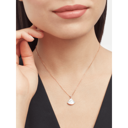 DIVAS DREAM NECKLACE