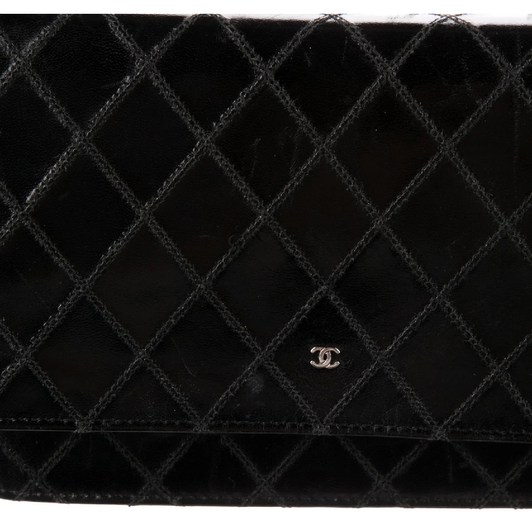 Diamond Quilt Wallet On Chain