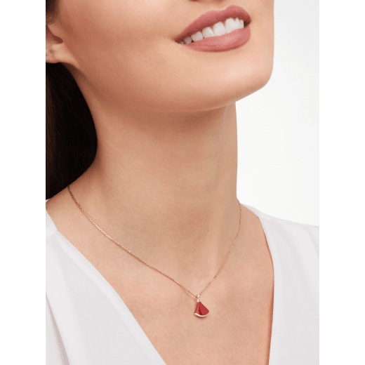 DIVAS DREAM NECKLACE