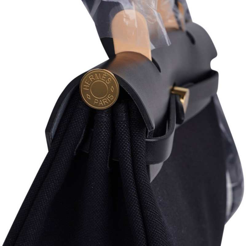 Herbag Zip Black on Black 31 Officier Canvas / Vache Hunter Leather