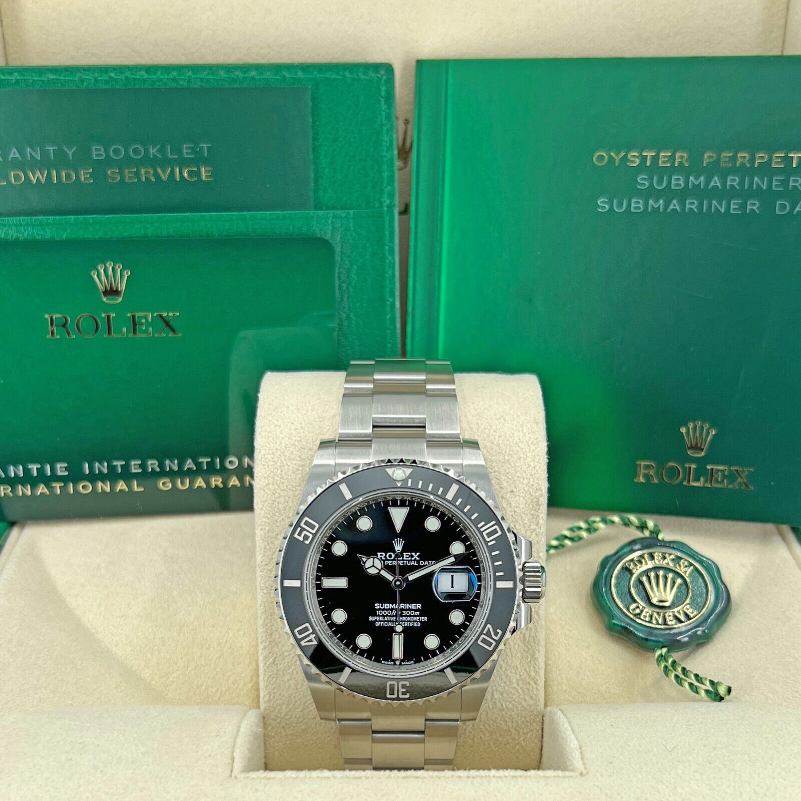 Submariner Date 41, Stainless Steel, Black Ceramic, Black dial, 41mm, Oyster, Ref# 126610ln-0001