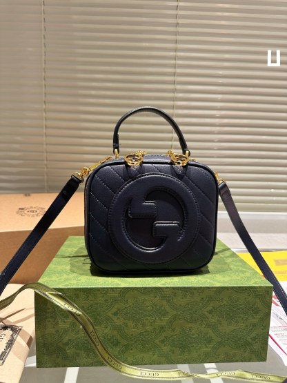 BLONDIE TOP HANDLE BAG