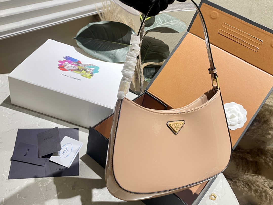 LM012854A1 BAG