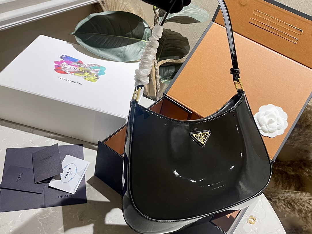 LM012854A1 BAG