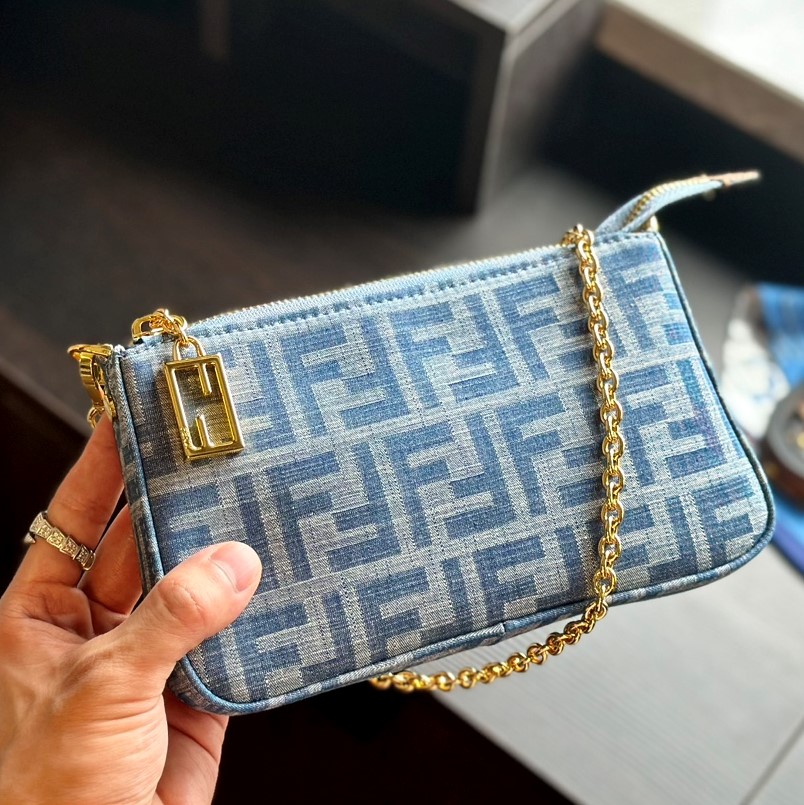 Baguette Pouch