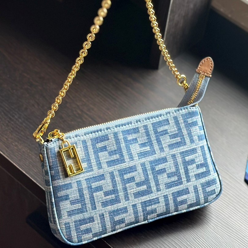 Baguette Pouch