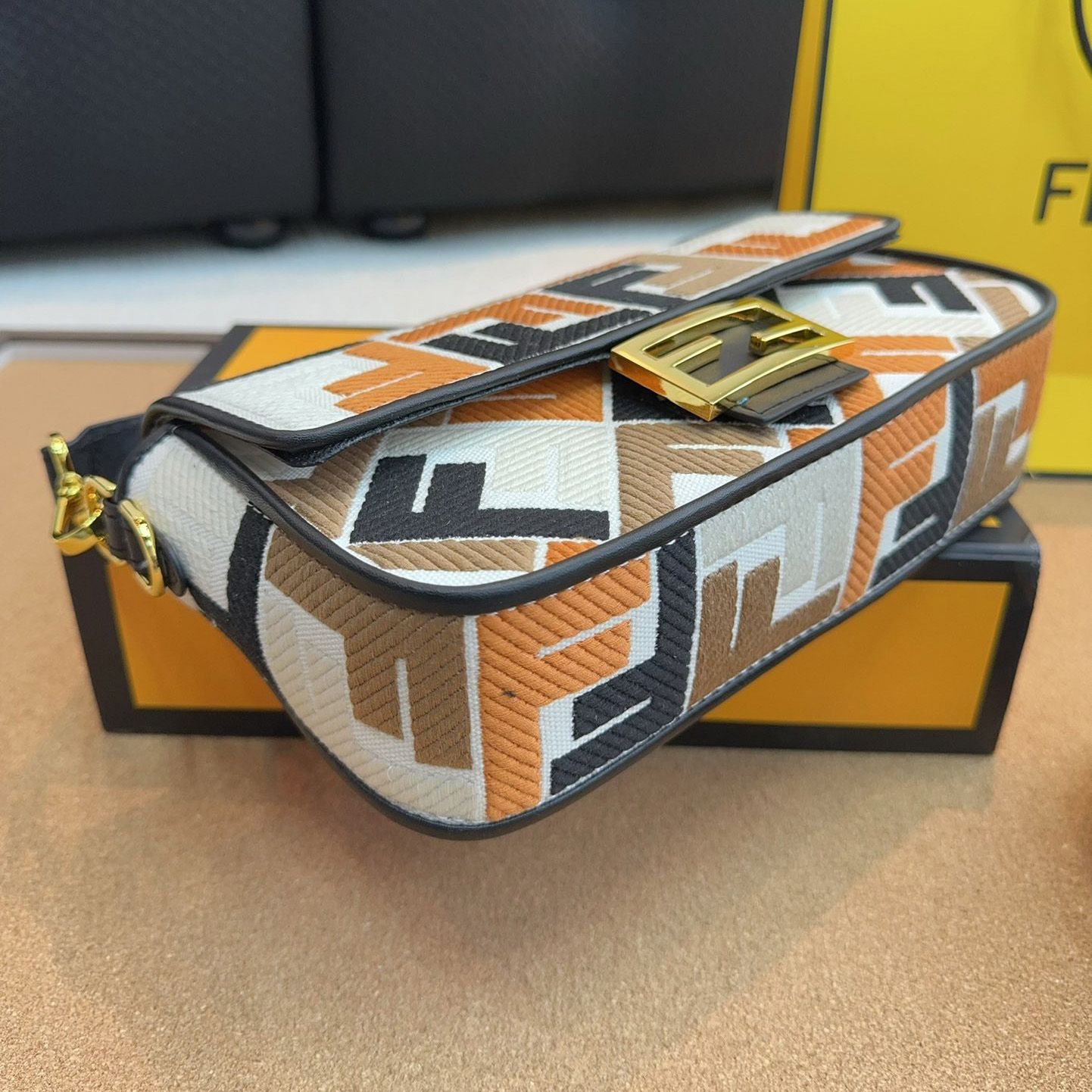 Baguette Medium