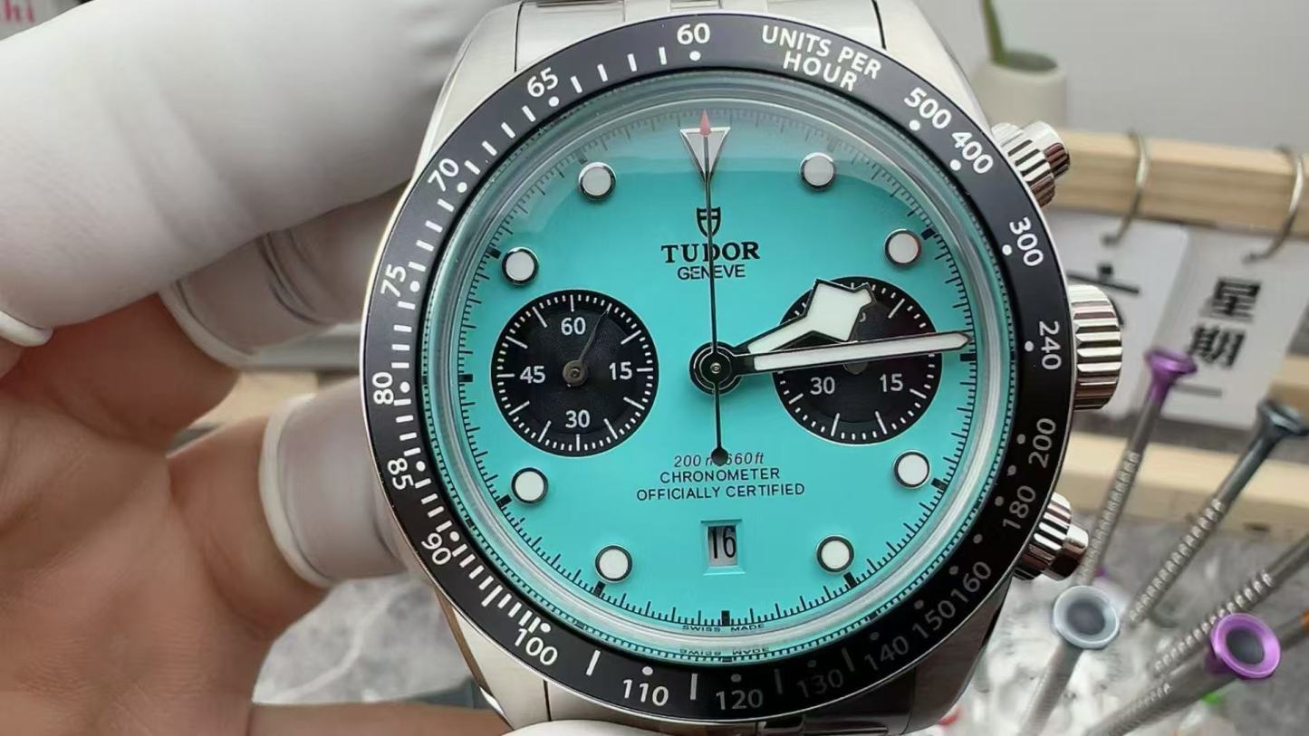 T10 TUDOR Tiffany Blue
