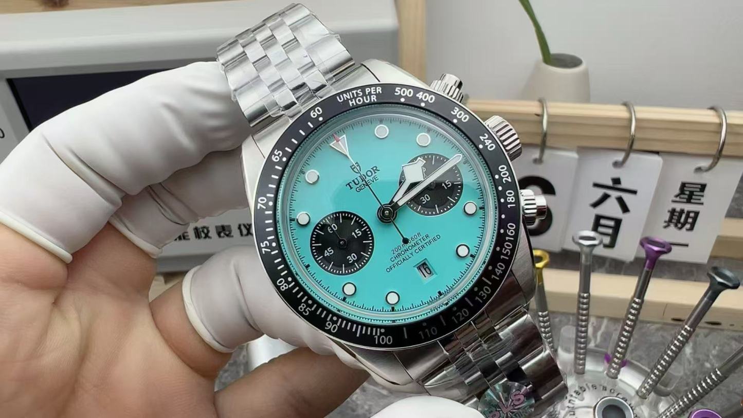 T10 TUDOR Tiffany Blue