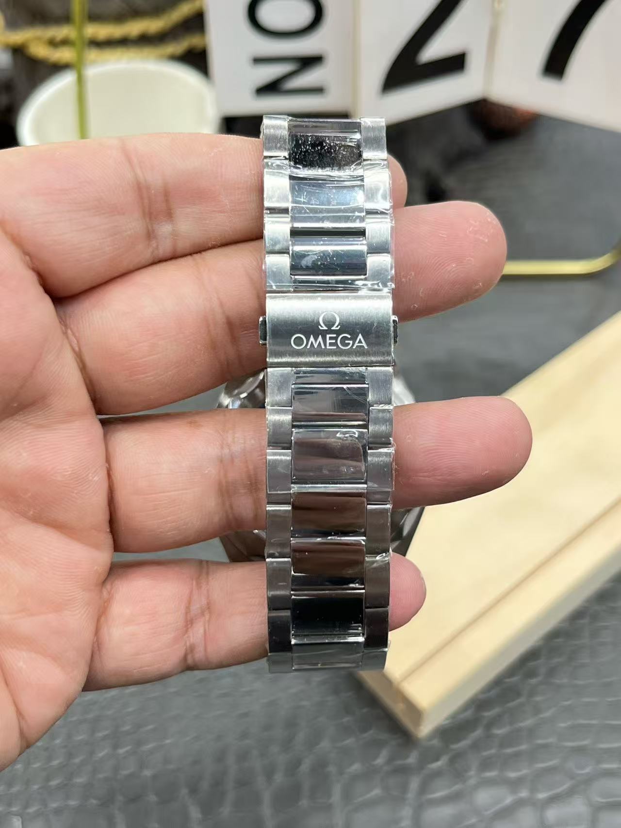 Z19   Seamaster150---World Time---O22010432203001---43mm